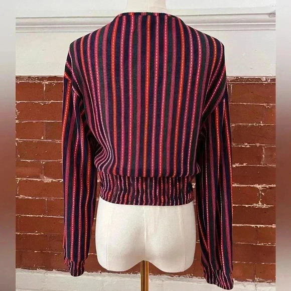 Topshop Striped Plisse Wrap Top in Navy Cropped Plunge Neck Blouse - Picture 8 of 14